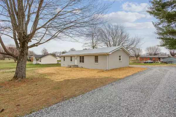 Lafayette, TN 37083,616 Baker Dr