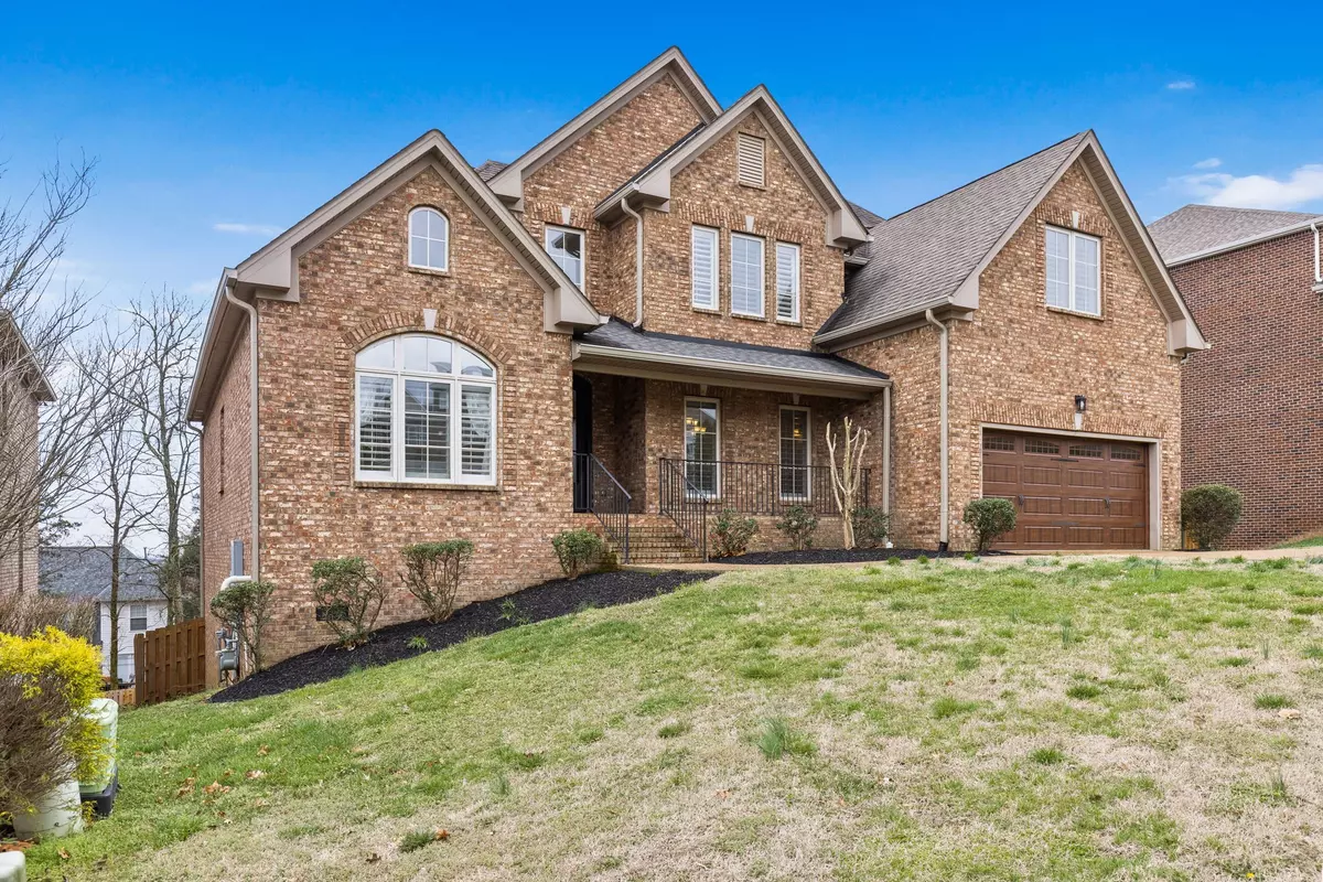 Hendersonville, TN 37075,107 Manor Way