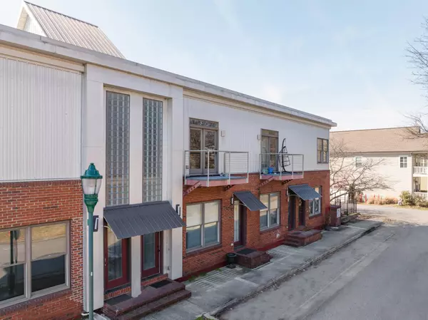 Chattanooga, TN 37408,8 W 17th Street