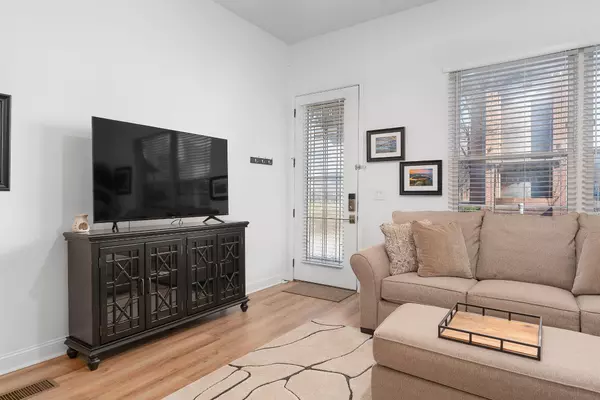 Chattanooga, TN 37408,8 W 17th Street
