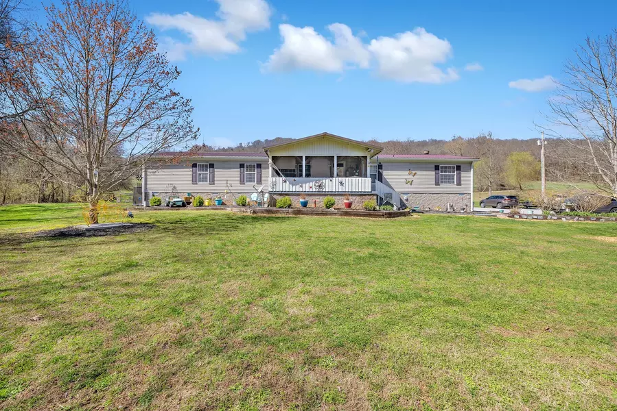 468 Plunkett Creek Rd, Gordonsville, TN 38563