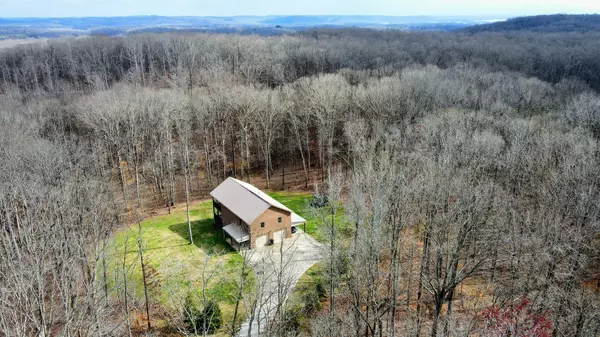 627 Oak Shadow Dr,  New Johnsonville,  TN 37134