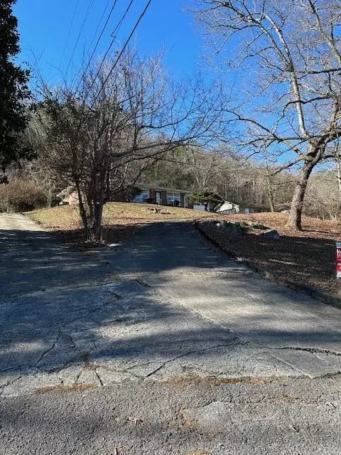 South Pittsburg, TN 37380,610 Contour Avenue