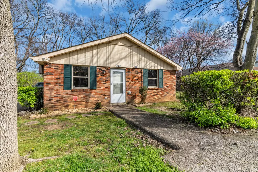 325 McArthur Dr, Madison, TN 37115