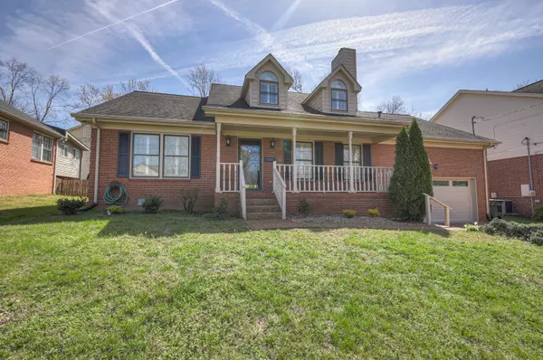 405 Old Oak Way, Hermitage, TN 37076