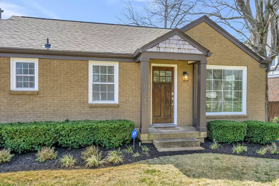 1002 Calvert St, Nashville, TN 37216