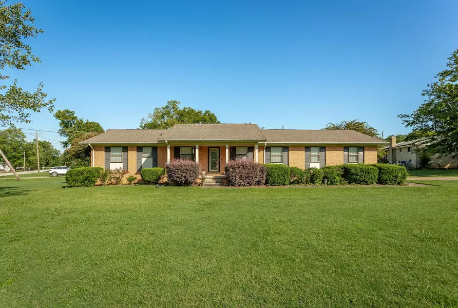 7301 Midfield Drive, Chattanooga, TN 37421