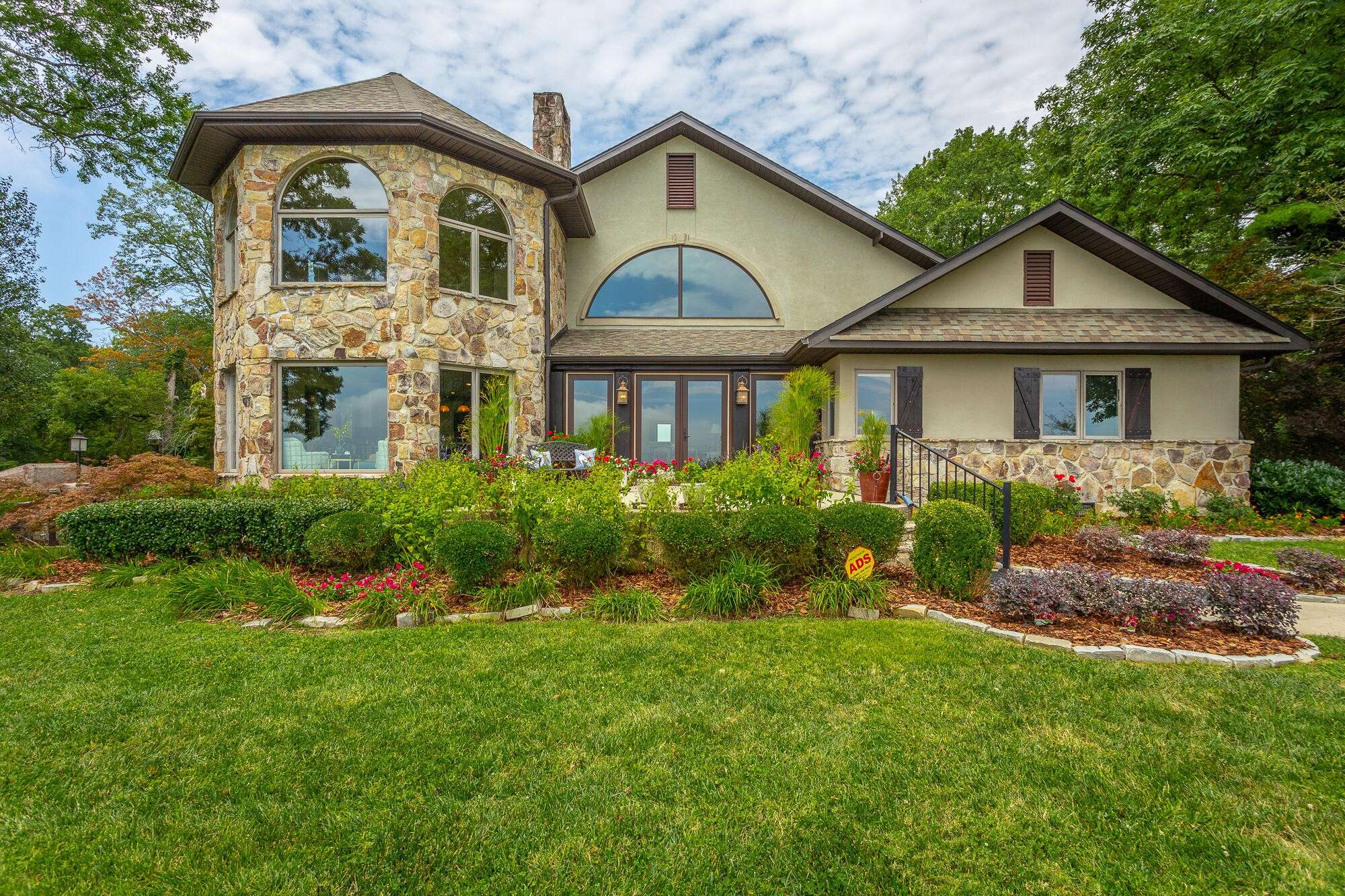 2309 E Brow Road, Signal Mountain, TN 37377