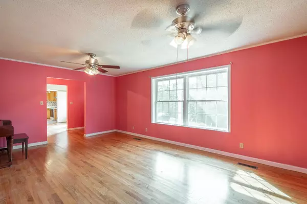 Soddy Daisy, TN 37379,1921 Lakewood Avenue