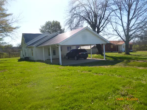 Nunnelly, TN 37137,4857 Highway 48 #N