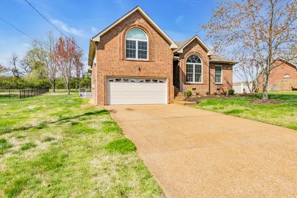 Hendersonville, TN 37075,148 Waterford Way