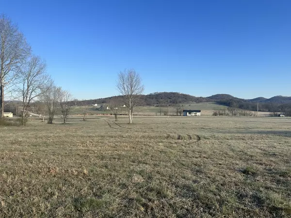 3 Hwy 10 N, Hartsville, TN 37074