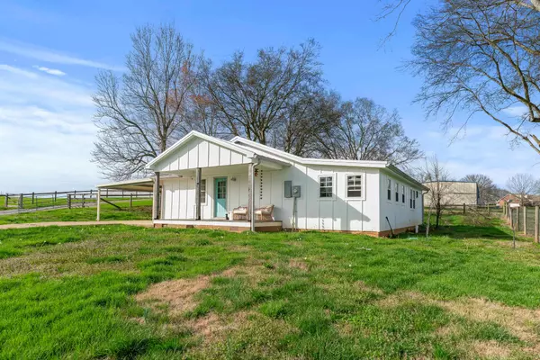 Culleoka, TN 38451,1048 Pickle Rd