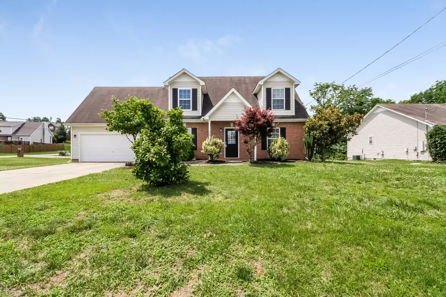 1366 Nicole Ln, La Vergne, TN 37086