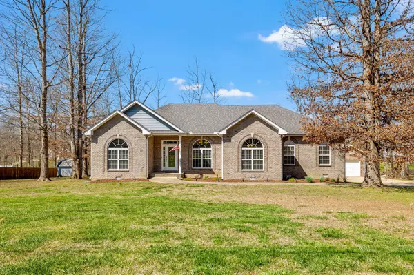 4591 General Forest Cir, Bon Aqua, TN 37025