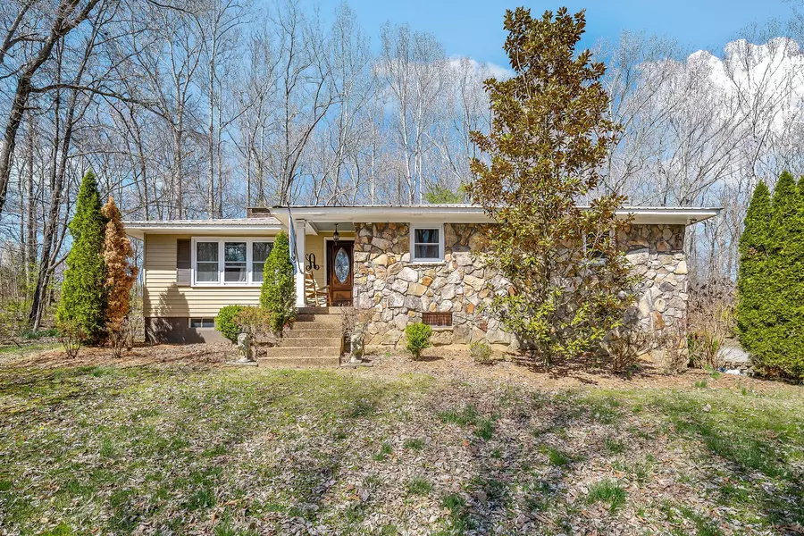 175 Adams Ln, Mc Minnville, TN 37110