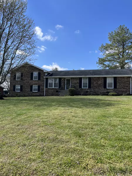 1230 Apache Ln, Madison, TN 37115