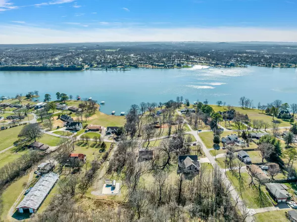 Hendersonville, TN 37075,102 Riverwood Dr