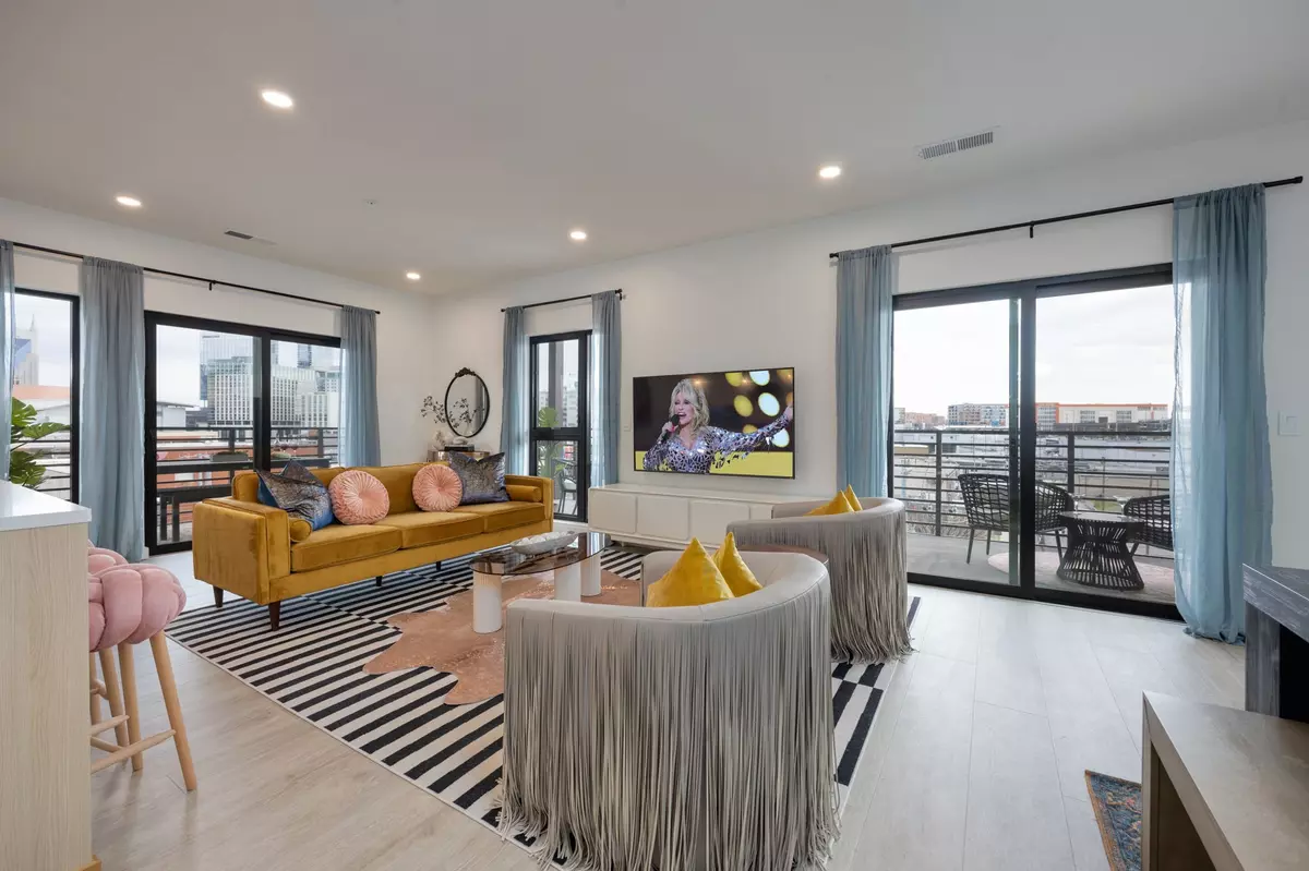 Nashville, TN 37203,635 7th Ave #S #409