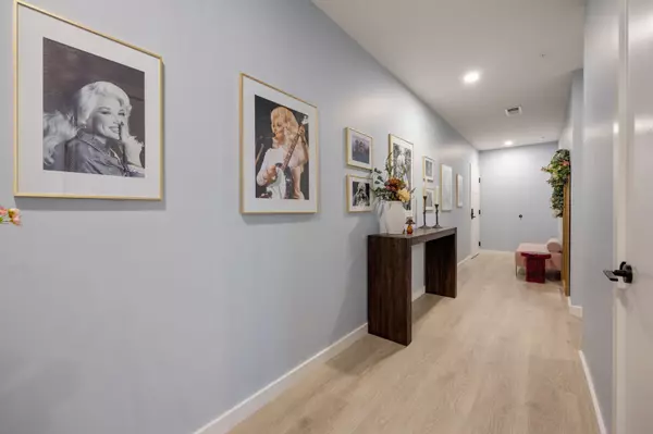 Nashville, TN 37203,635 7th Ave #S #409