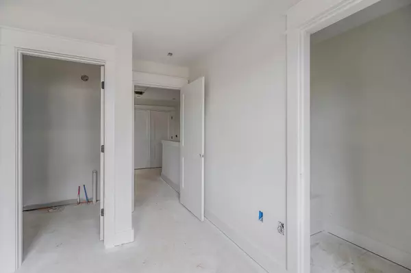 Mcminnville, TN 37110,209 South High St #11