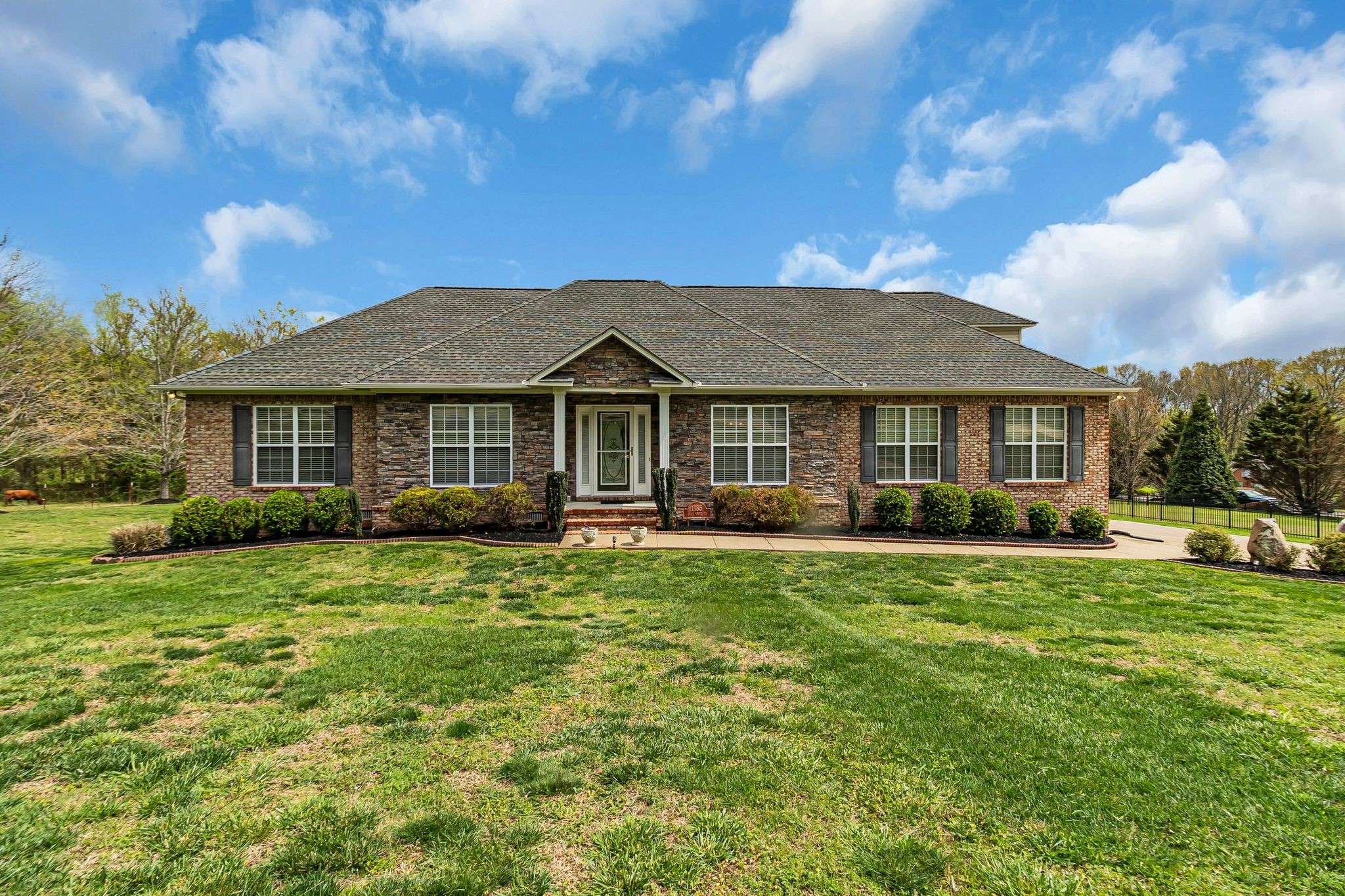 1185 Cliff White Rd, Columbia, TN 38401