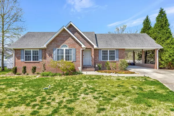 210 Auburn Hills Dr, Woodbury, TN 37190