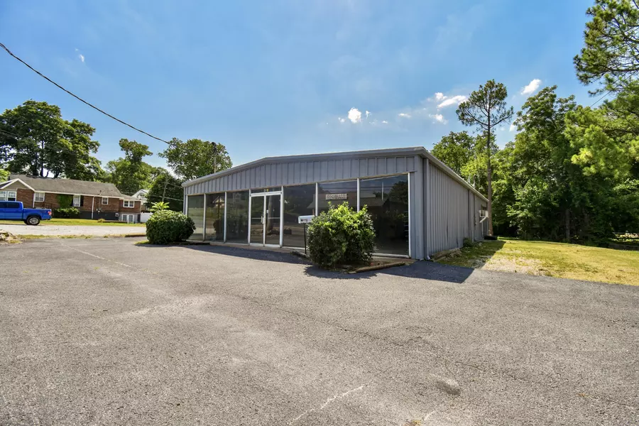 217 N Main St, Mount Pleasant, TN 38474