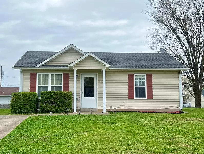 1120 Keith Ave, Oak Grove, KY 42262