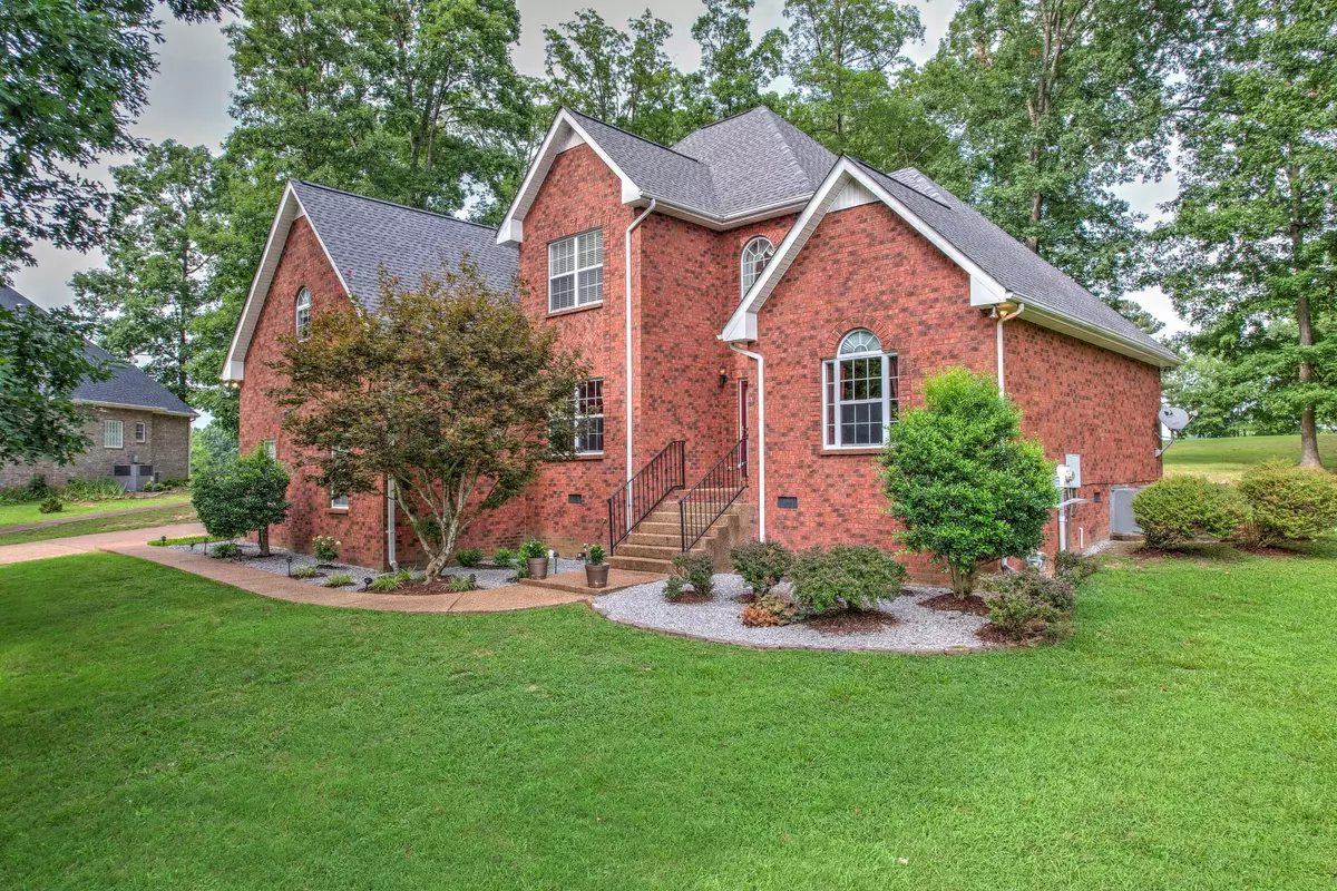 Greenbrier, TN 37073,1029 Fairways Dr