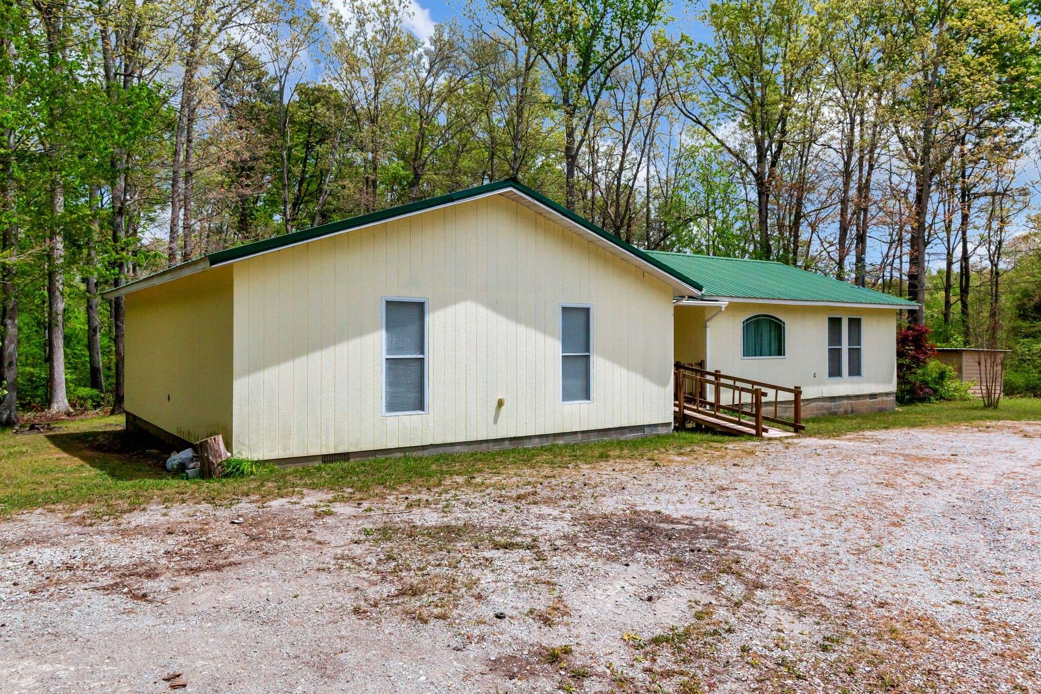Altamont, TN 37301,634 Main St