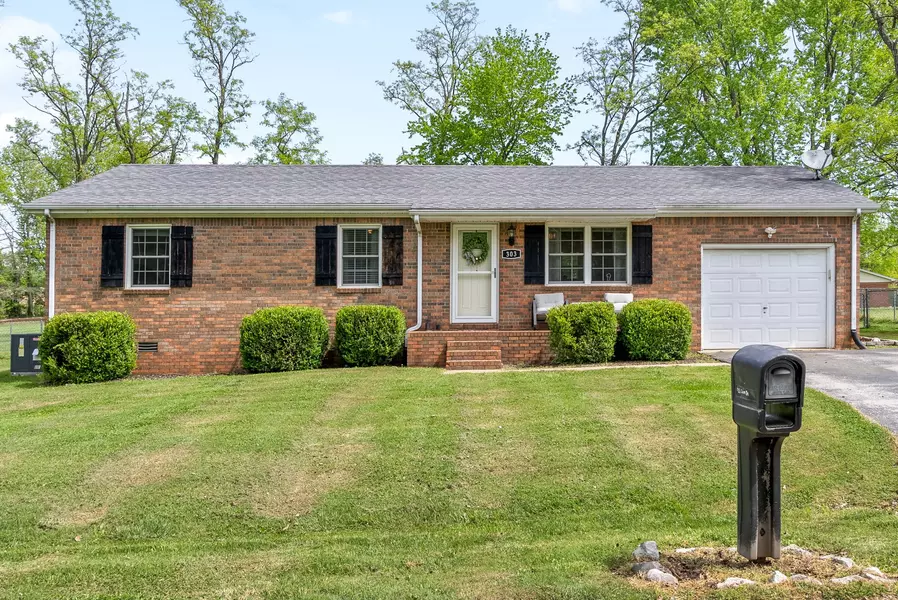 303 Dawn Dr, Hopkinsville, KY 42240