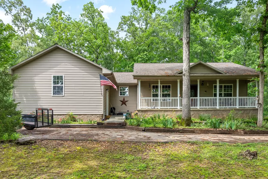 141 Graves Ln, Buchanan, TN 38222