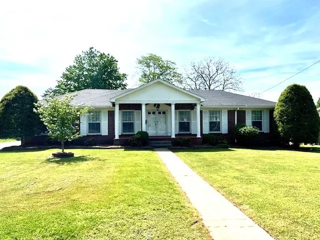 216 Oak Hill Dr, Lebanon, TN 37087