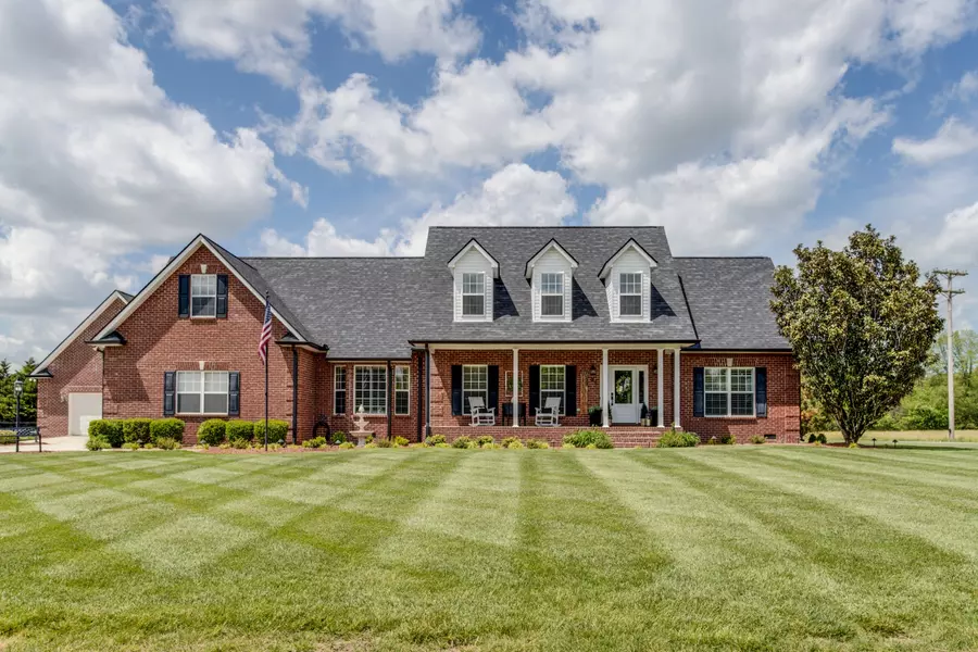 22 Hunters Landing Dr, Manchester, TN 37355