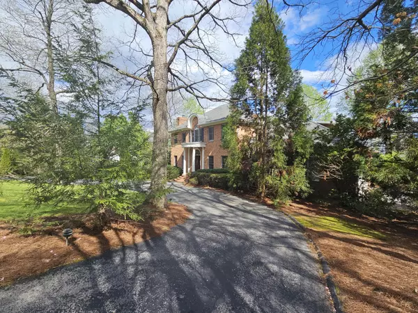 Lookout Mountain, GA 30750,1116 Mountain Terrace