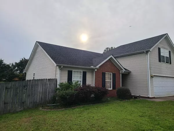 1720 Chris Dr,  La Vergne,  TN 37086