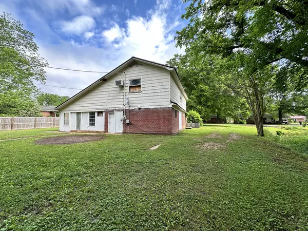 Savannah, TN 38372,90 Shaw Ln