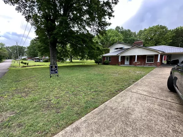 Savannah, TN 38372,90 Shaw Ln