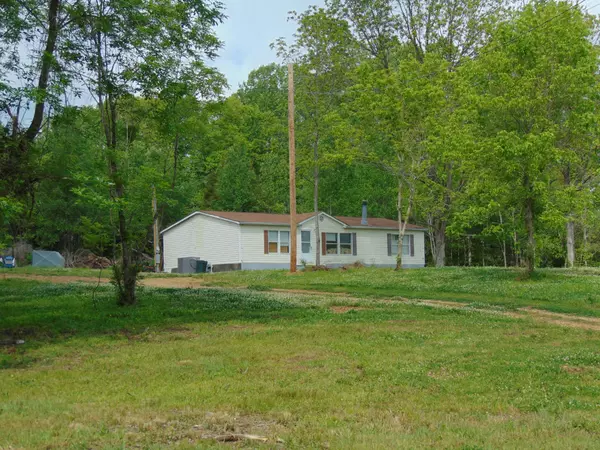 180 Locker Rd, Summertown, TN 38483