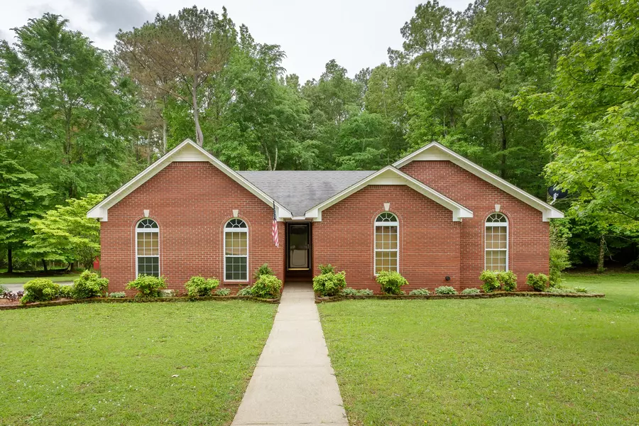 300 McFall Rd, Florence, AL 35633