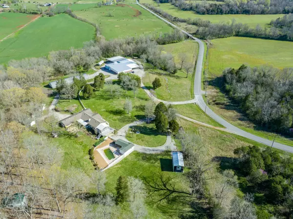 3355 Jim Warren Rd, Spring Hill, TN 37174