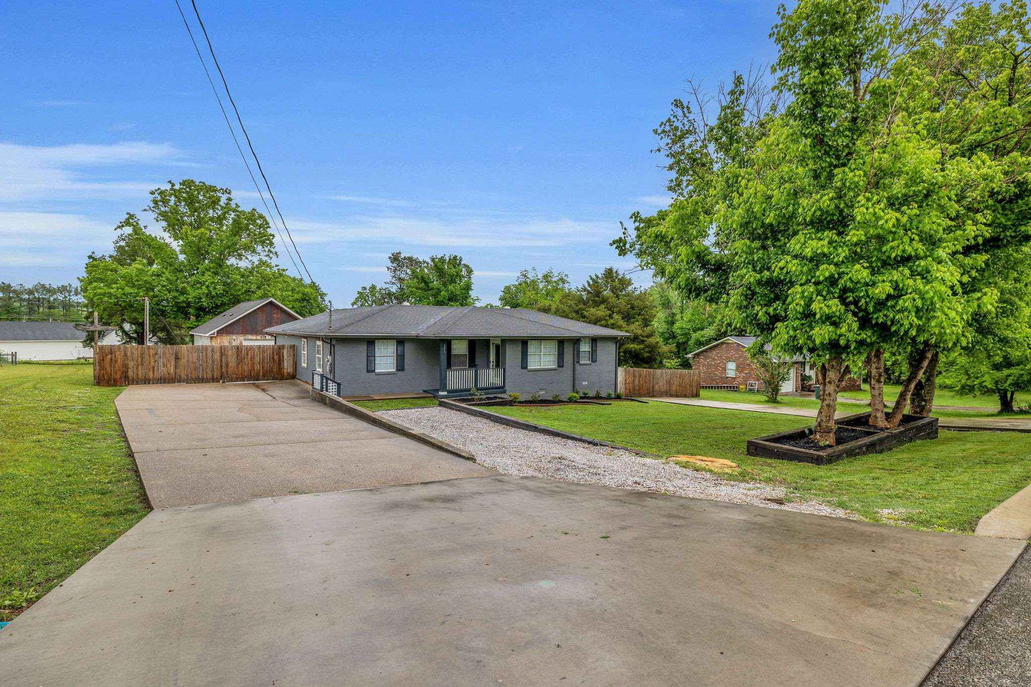Gordonsville, TN 38563,171 Meadow Dr