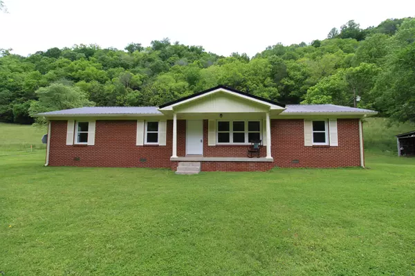 2424 Hartsville Road, Lafayette, TN 37083