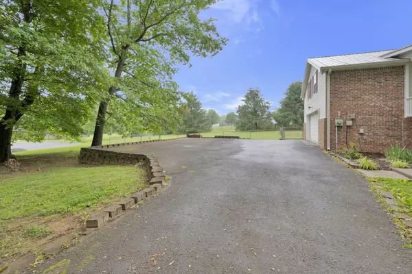 Greenbrier, TN 37073,1403 Windhill Ct