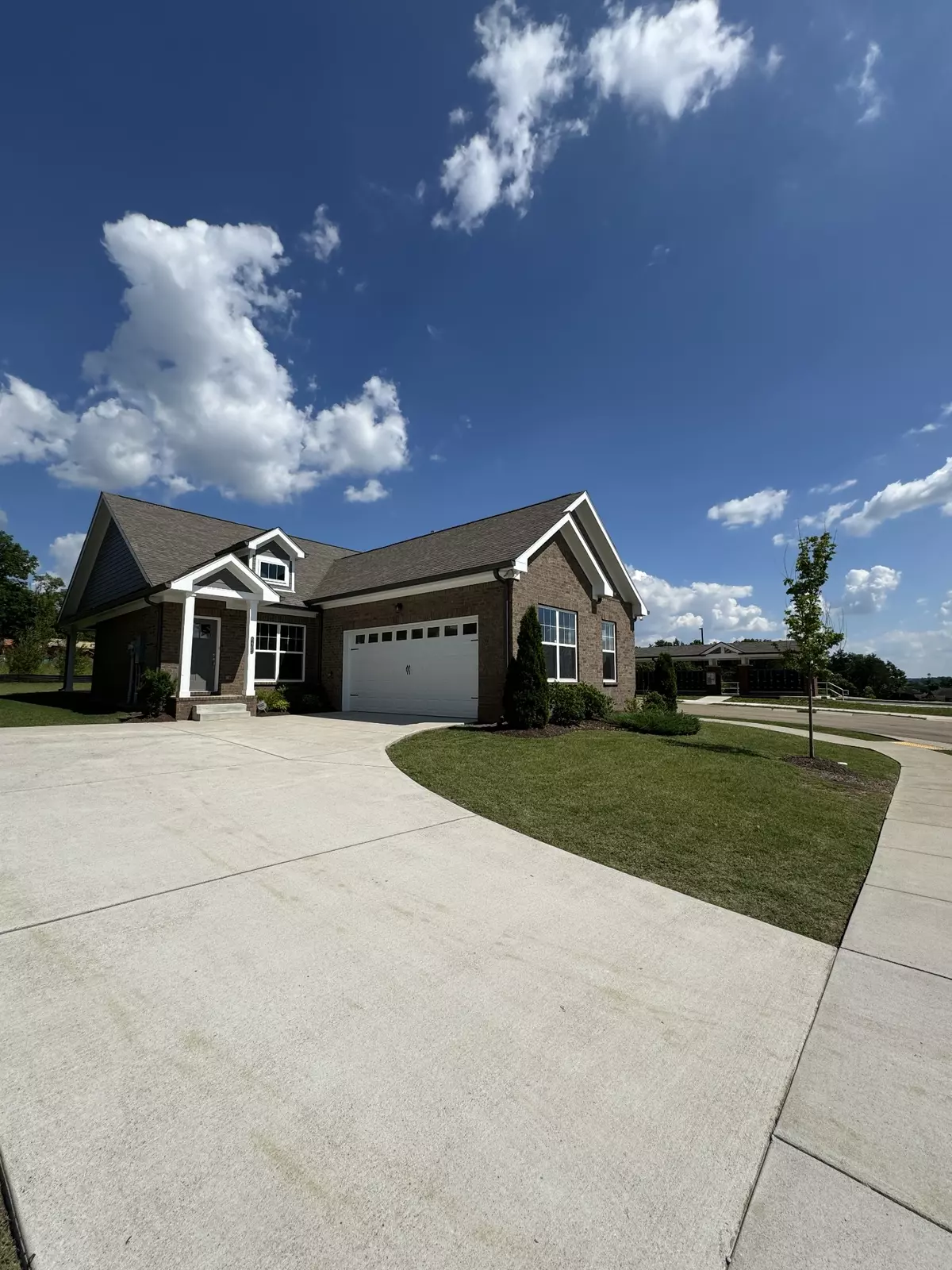 Hermitage, TN 37076,6400 Armstrong Dr