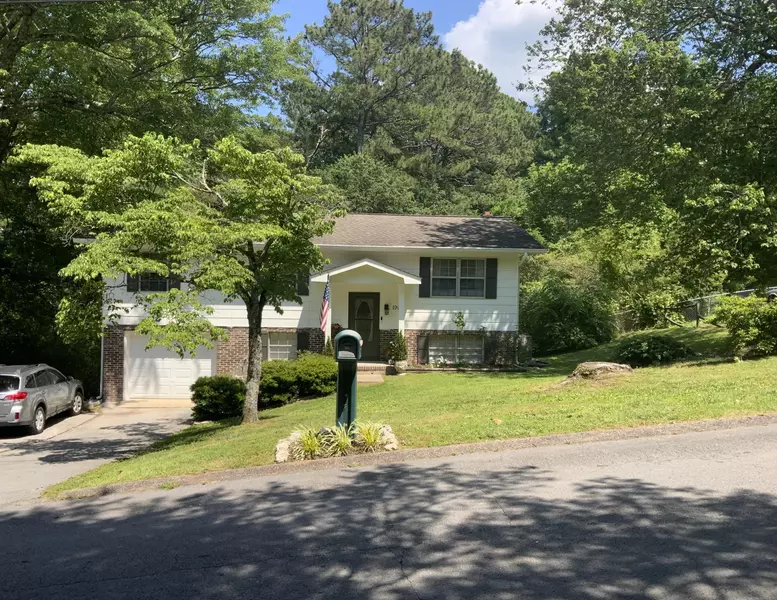 190 Laurelwood Circle, Rossville, GA 30741