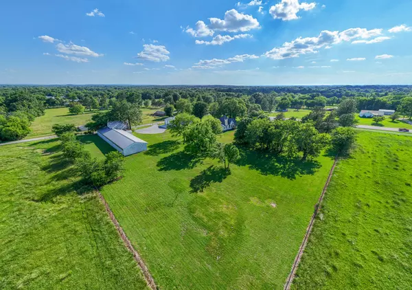 Unionville, TN 37180,3768 Hwy 41 A #N