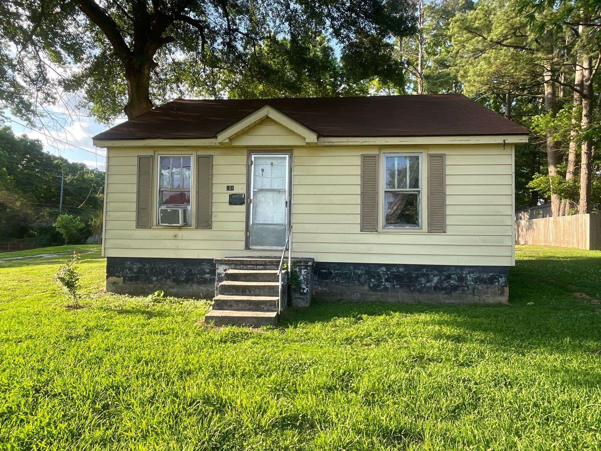 904 Tibbs St, Dyersburg, TN 38024