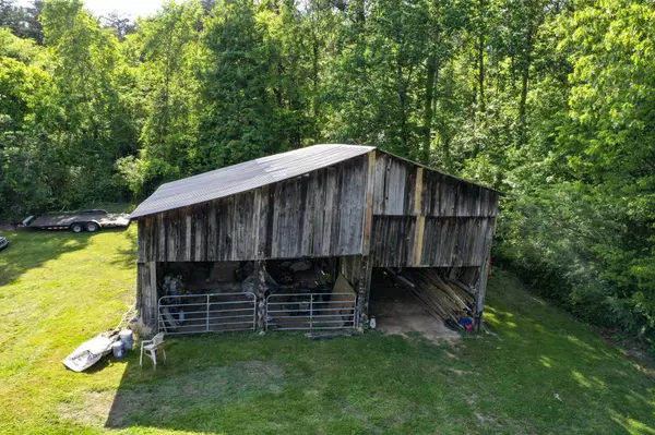 Dandridge, TN 37725,550 Scarlett Rd